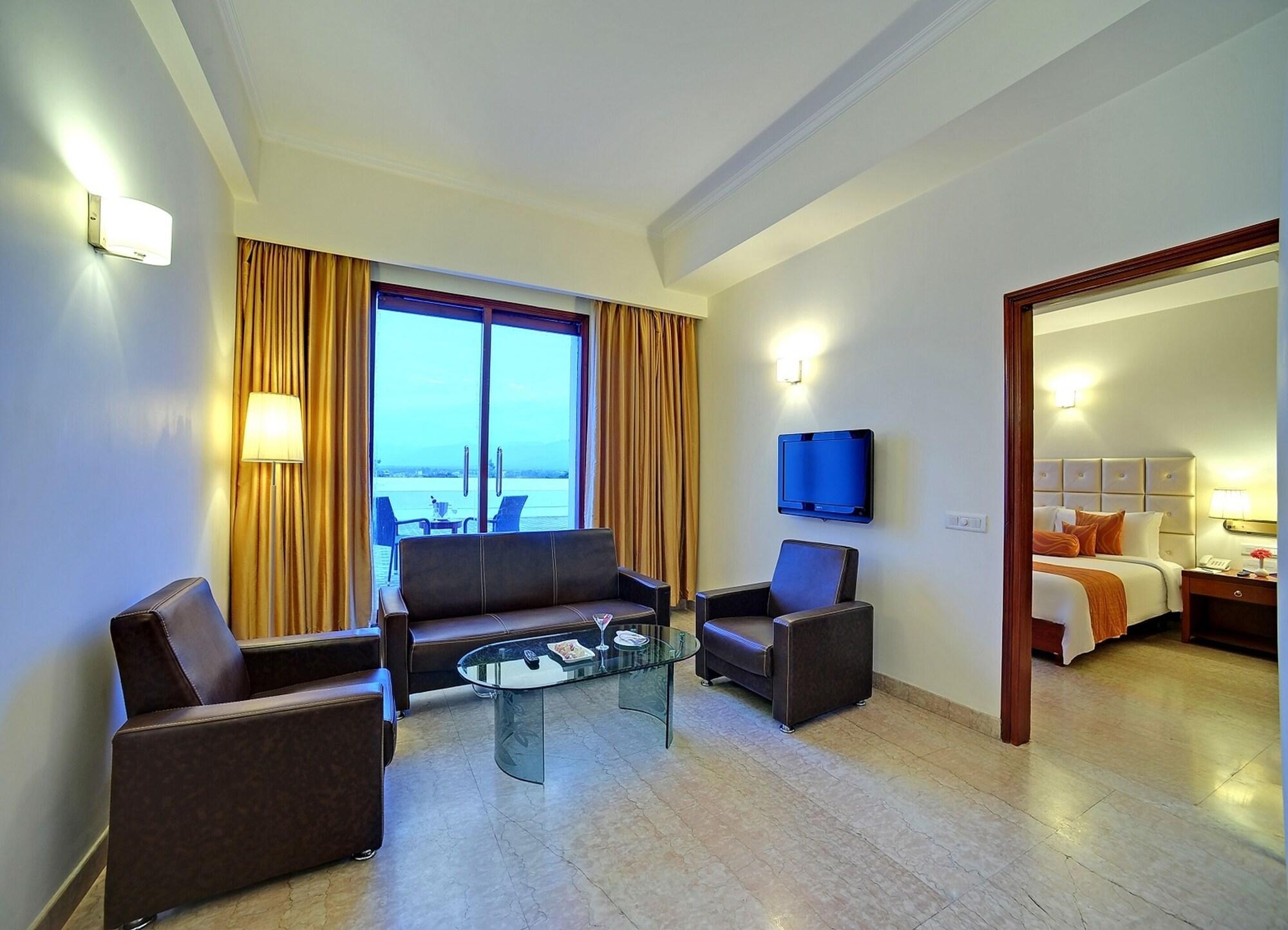 Royal Sarovar Portico Siliguri Dış mekan fotoğraf