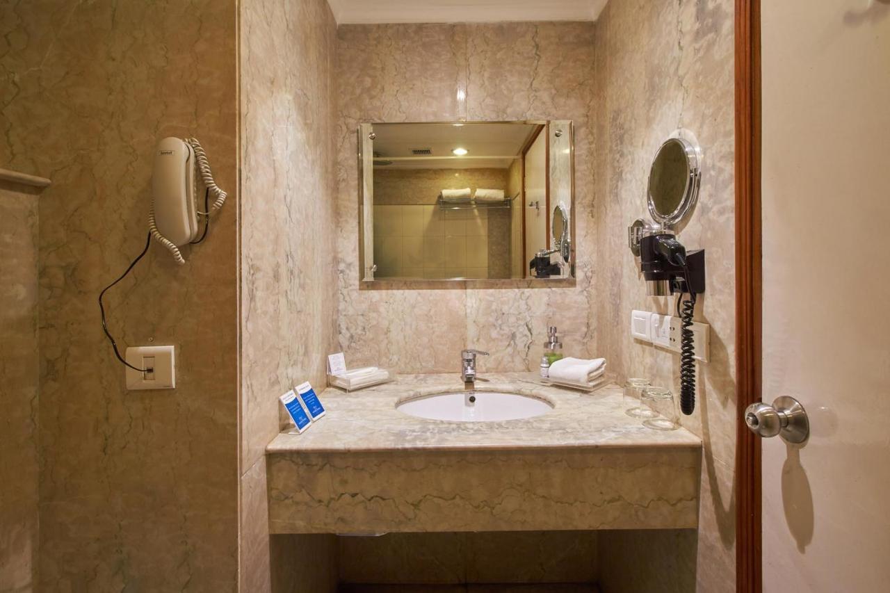 Royal Sarovar Portico Siliguri Dış mekan fotoğraf