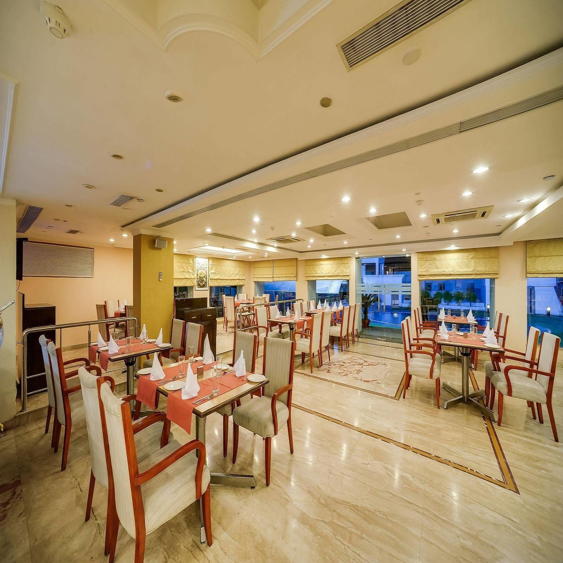 Royal Sarovar Portico Siliguri Dış mekan fotoğraf