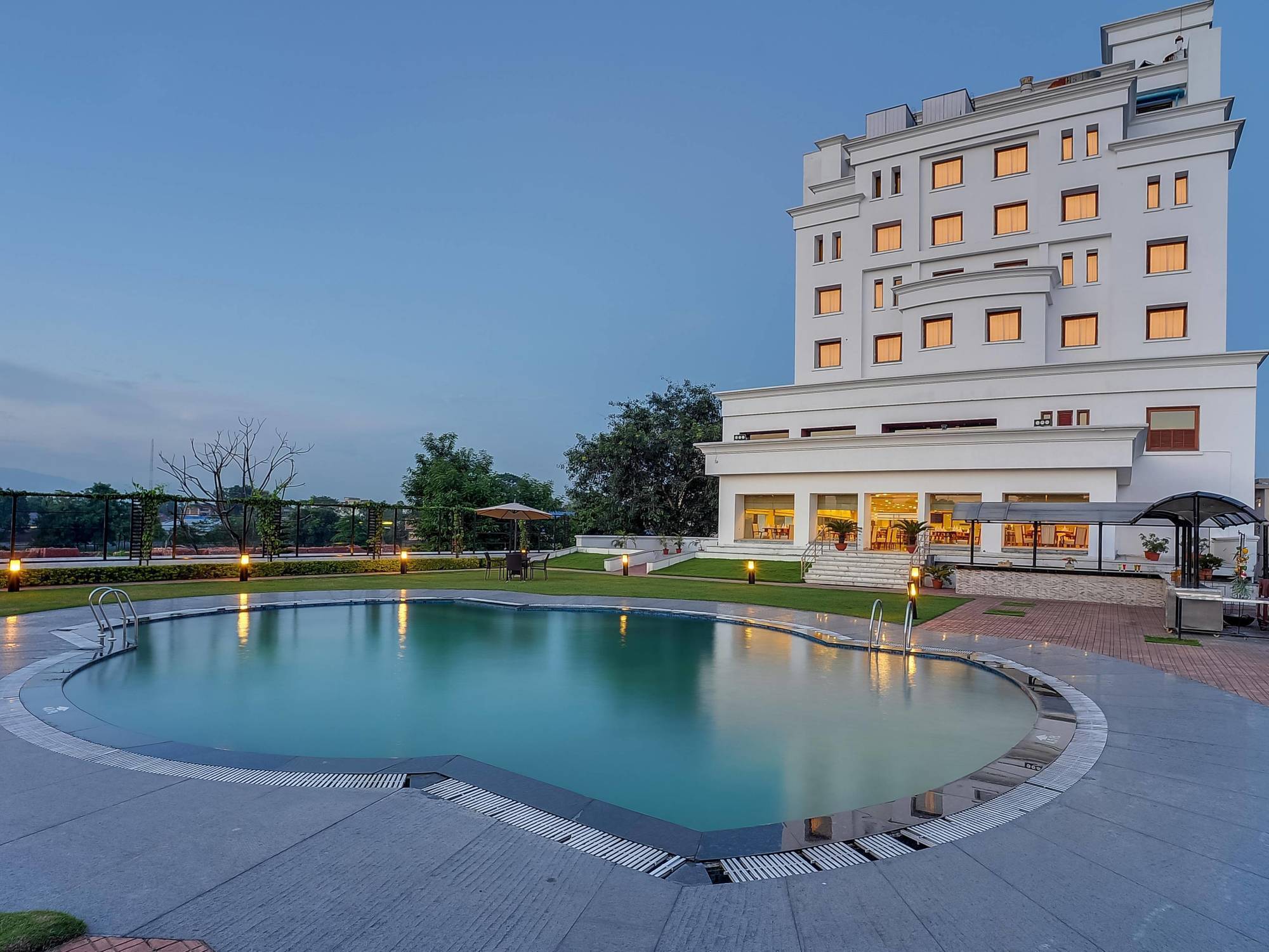 Royal Sarovar Portico Siliguri Dış mekan fotoğraf